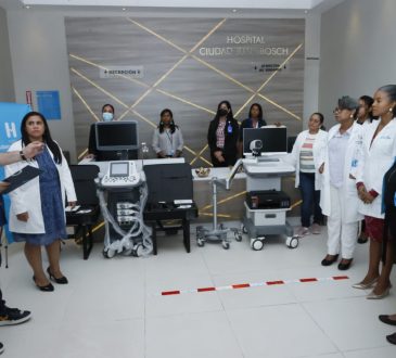 SNS entrega más de RD$18 millones en equipos a hospitales de Santo Domingo