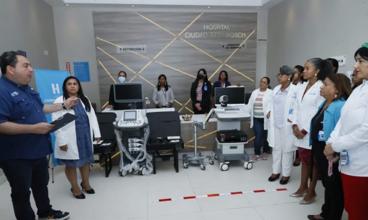 SNS entrega más de RD$18 millones en equipos a hospitales de Santo Domingo
