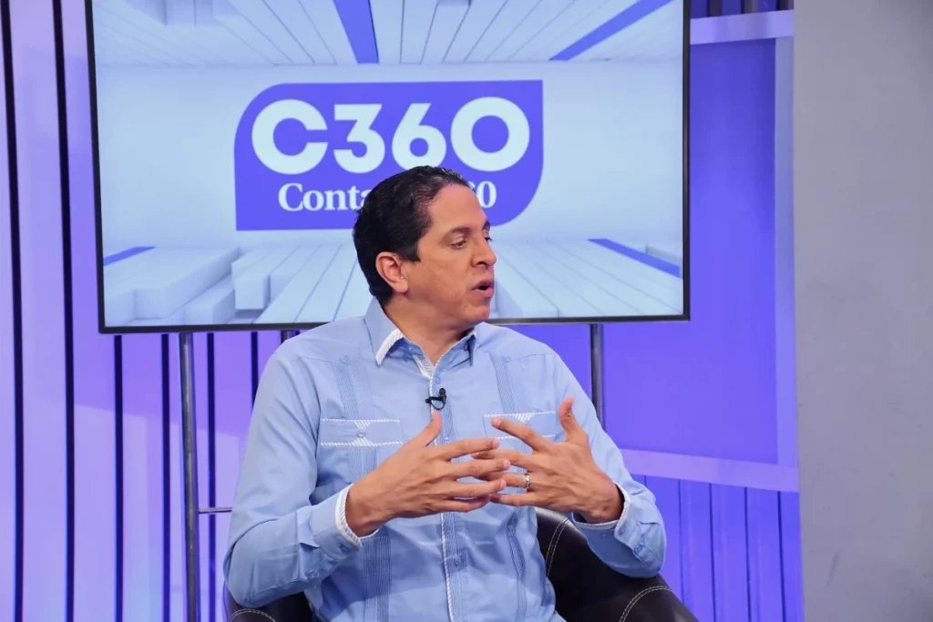 Infectólogo exhorta a reforzar vacunación contra la influenza y el covid-19 Infectólogo Héctor Balcácer