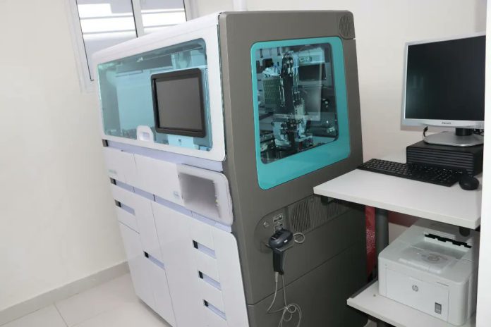 Hospital Luis L. Bogaert recibió equipo para pruebas de carga viral VIH y virus del papiloma humano