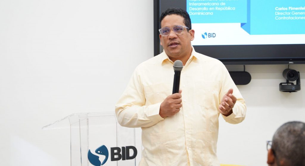 director general de Contrataciones Públicas, Carlos Pimentel