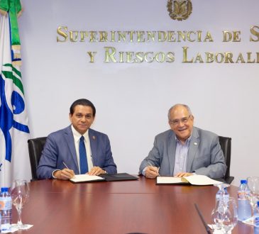 MSP y SISALRIL firman acuerdo para mejorar accesibilidad de servicios