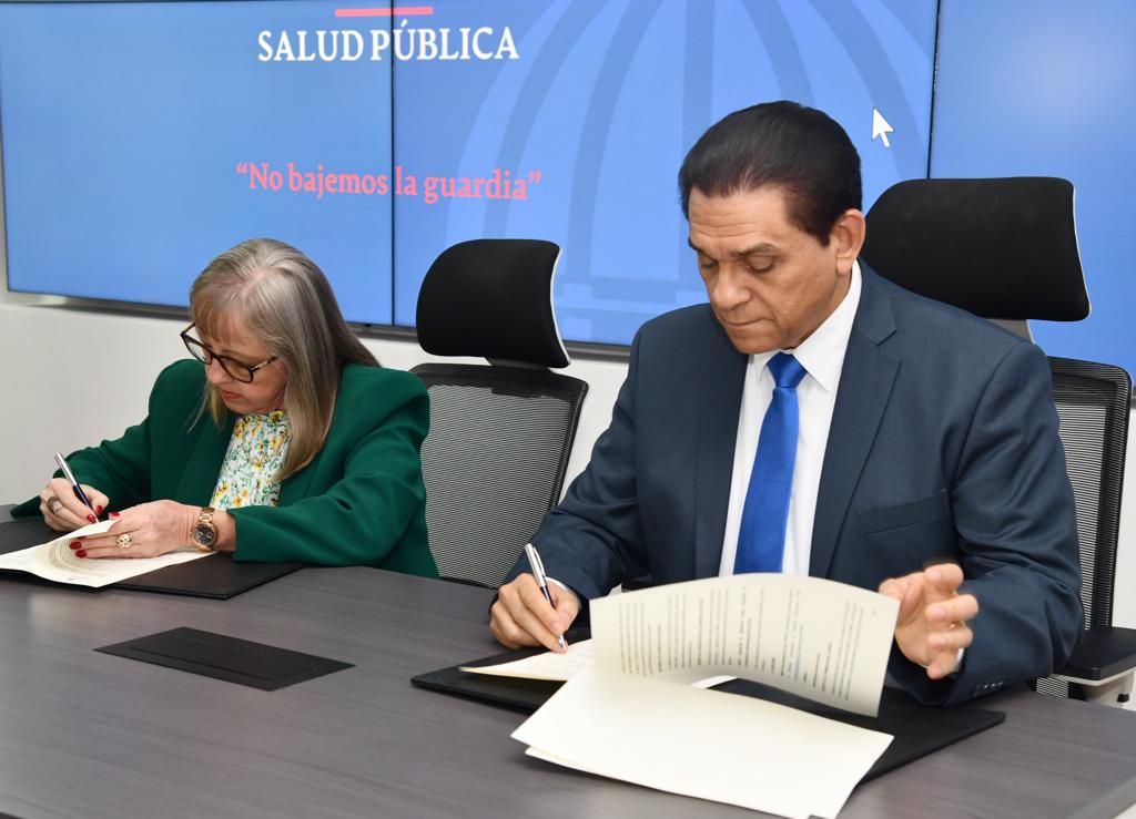MSP y FEDEFARMA sellan acuerdo para estimular crecimiento del sector salud