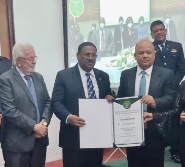 Dr. Edisson Féliz Féliz, reconocido como 'Médico Distinguido de la Salud y la Sociedad'