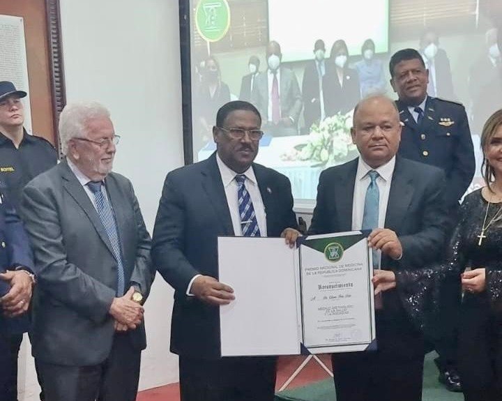 Dr. Edisson Féliz Féliz, reconocido como 'Médico Distinguido de la Salud y la Sociedad'