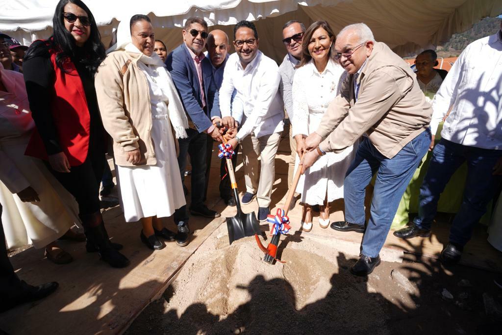 Gobierno inició construcción de residencia para adultos mayores en Constanza
