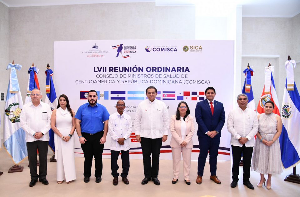 Ministros de Salud de la región evaluaron estrategias de cooperación en reunión del COMISCA Ministros de Salud de la región evaluaron estrategias de cooperación en reunión del COMISCA
