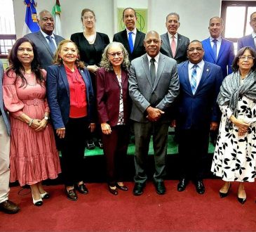 Academia de Ciencias juramentó a su nuevo consejo directivo