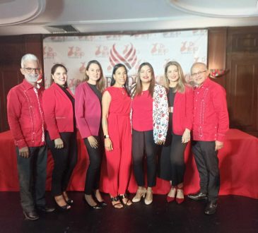 FUNDO presentó la edición 2023 de su campaña 'De Rojo por la Mujer'