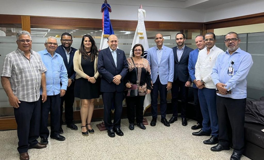 ADOFEM presenta sus propuestas para el PLANDES 2030