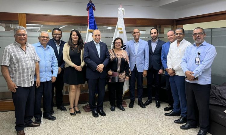 ADOFEM presenta sus propuestas para el PLANDES 2030