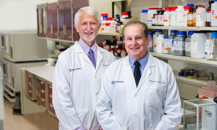 G.-Thomas-Budd-Y-Vincent-Tuohy (EPD)-investigadores