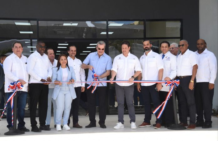 Presidente Abinader inauguró Hospital Villa Hermosa, en La Romana