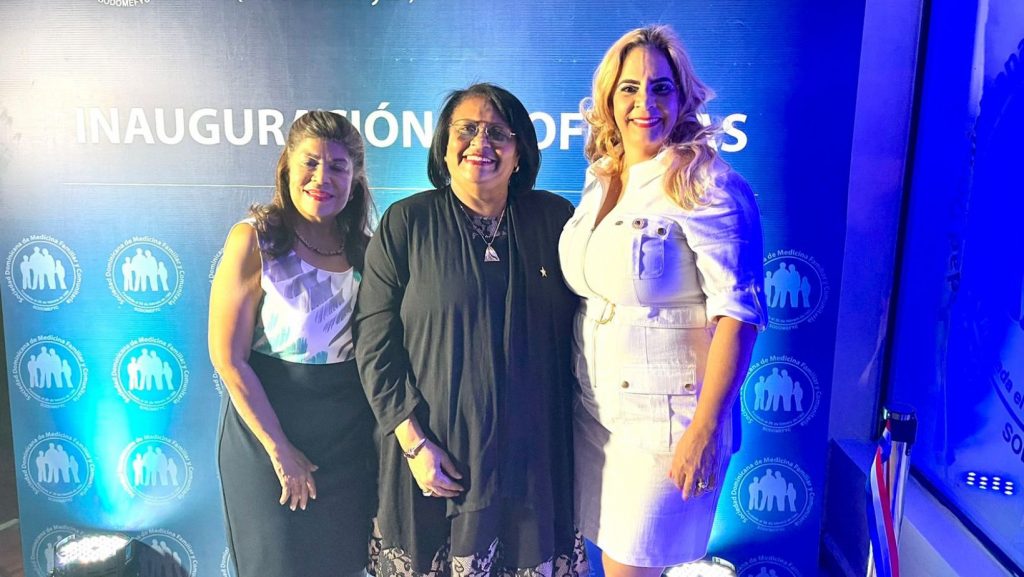 SODOMEFyC inauguró nueva sede con homenaje a pasadas presidentas SODOMEFYC inauguró nueva sede con homenaje a pasadas presidentas