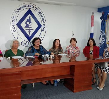 Bioanalistas piden al Gobierno aumentar sus pensiones