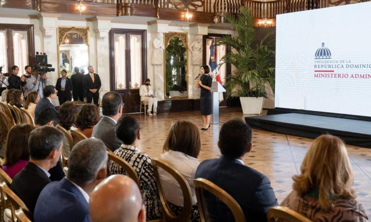 Gobierno lanza campaña para sensibilizar en embarazo en adolescentes