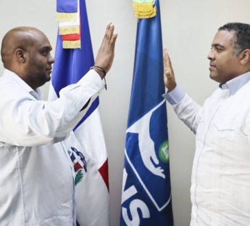 Dr. Juan Francisco Valoy asumió dirección del Hospital Jaime Oliver Pino