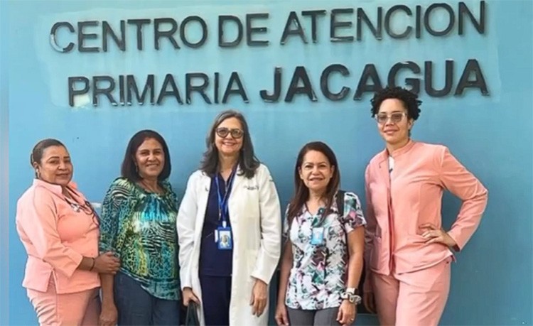 Hospital Arturo Grullón realizó operativo médico pediátrico en Jacagua Hospital Arturo Grullón realizó operativo médico pediátrico en Jacagua