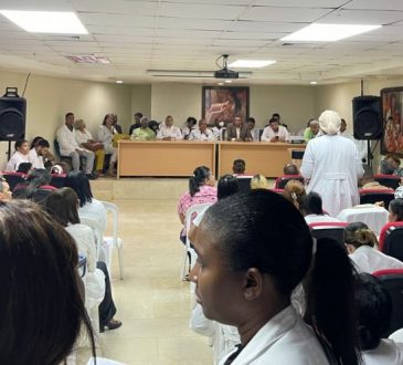 Autoridades médicas acuerdan investigar expedientes de mortalidad neonatal