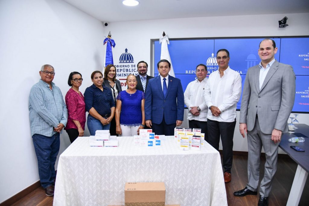 Salud Pública entrega más de RD$166 millones en medicamentos oncológicos y diabéticos