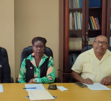 Gremios de enfermería piden al presidente Luis Abinader cumplir con sus demandas