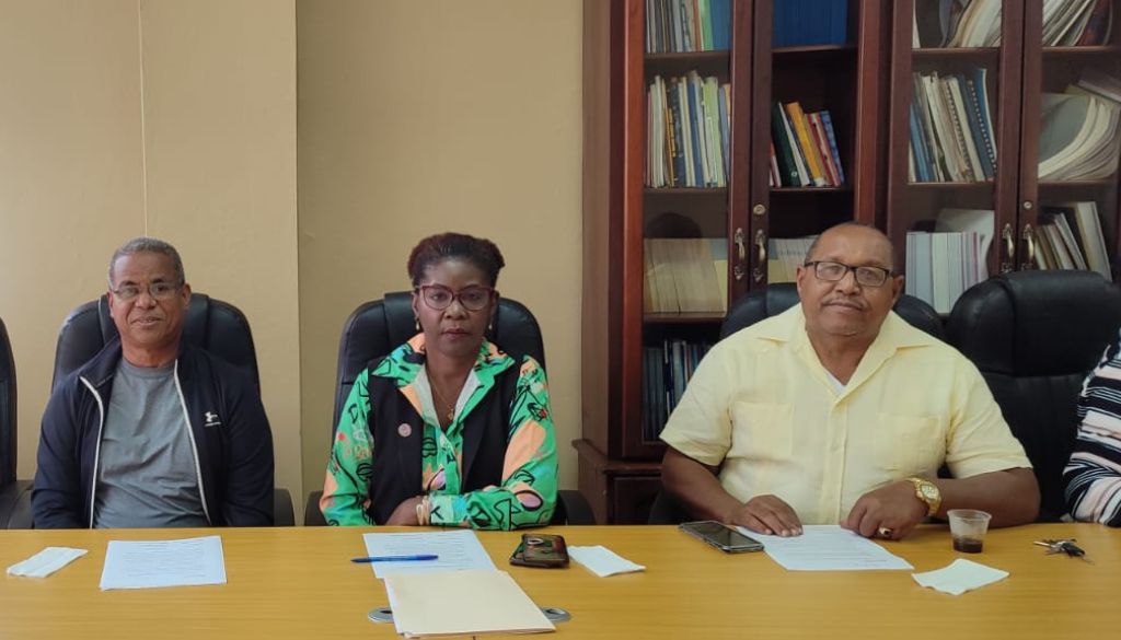 Gremios de enfermería piden al presidente Luis Abinader cumplir con sus demandas Gremios de enfermería piden al presidente Luis Abinader cumplir con sus demandas
