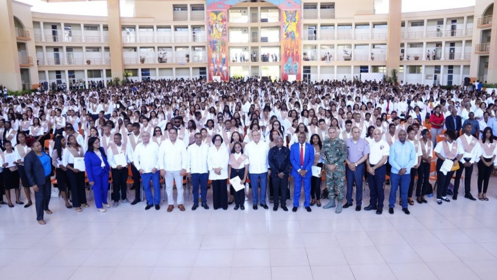 INFOTEP impartió cursos de enfermería y otras disciplinas en la región Enriquillo
