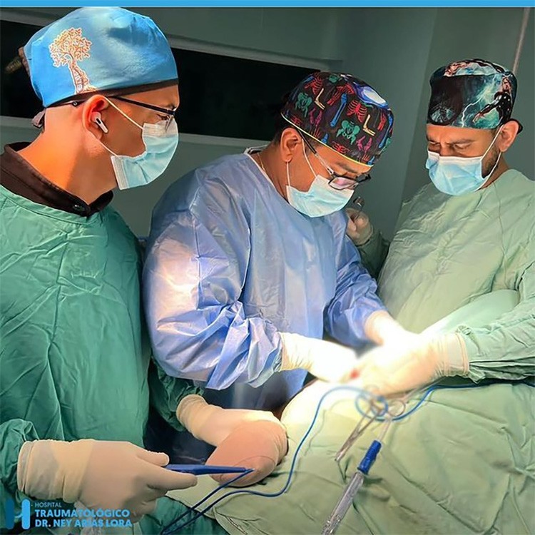 Hospital Ney Arias realizó primera cirugía de hombro con prótesis reversa