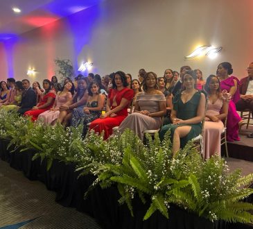 Maternidad de La Altagracia graduó 44 nuevos especialistas