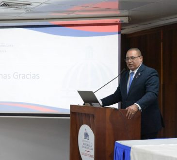 Salud Pública resalta baja en indicadores de mortalidad materna