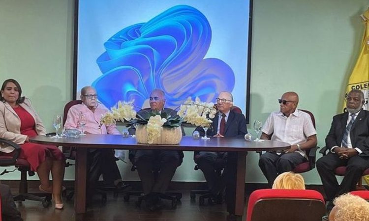 Sociedad Dominicana de Historia de la Medicina juramentó a nuevos miembros