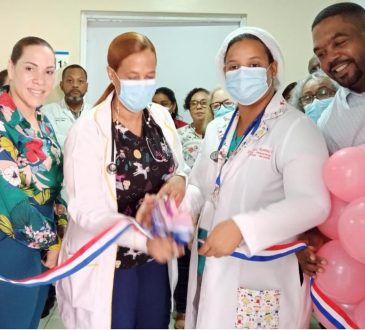 Hospital Jaime Mota reinauguró su sala de alojamiento Mamá Canguro
