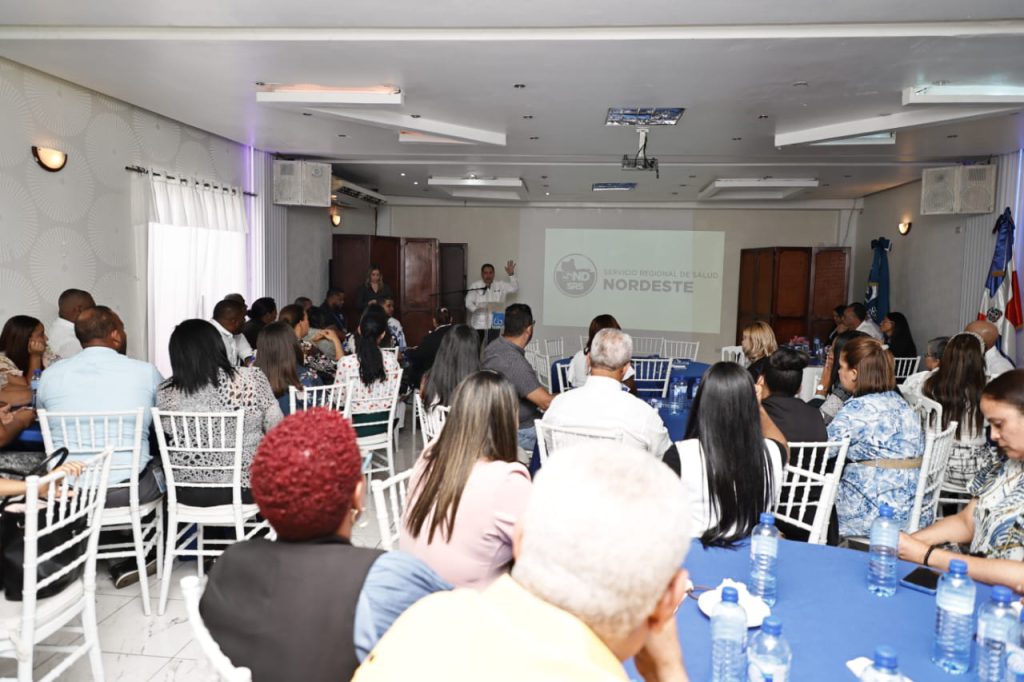 SNS aumenta 54% del anticipo financiero a 22 hospitales de la regional Nordeste