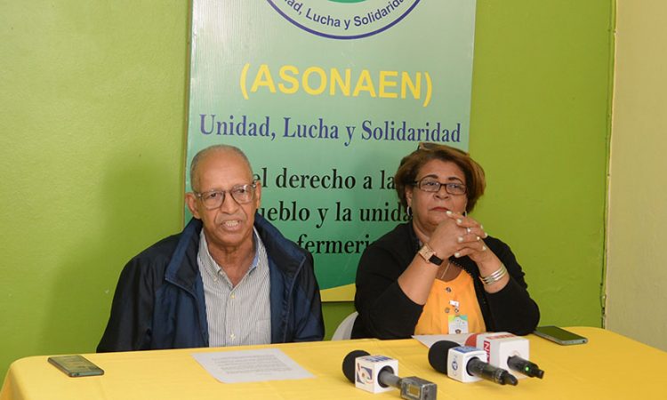 Mariano Suazo y Miriam Féliz, dirigentes de ASONAEN