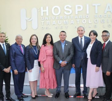 Ney Arias recibió acreditación como hospital docente