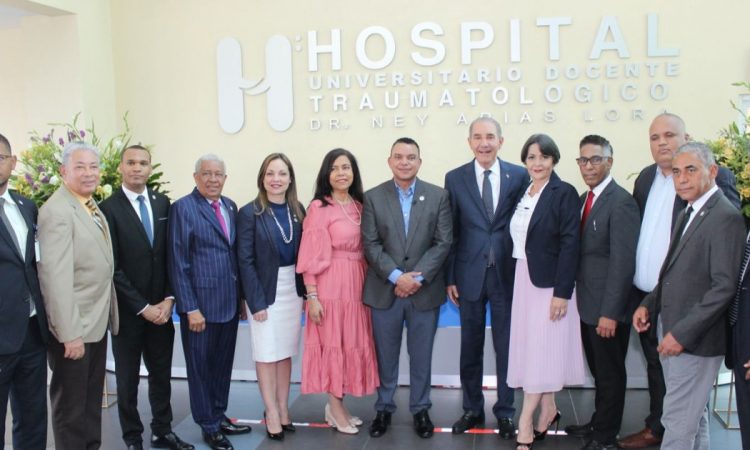 Ney Arias recibió acreditación como hospital docente