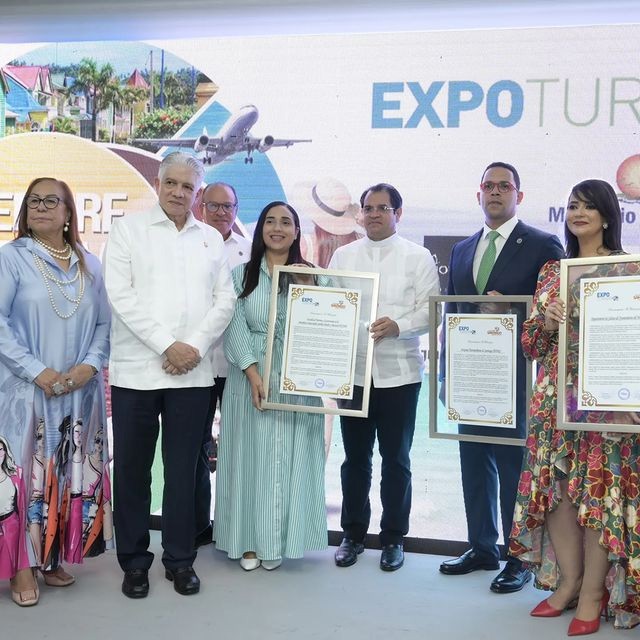 Expoturismo 2023 premió al HOMS por sus aportes al turismo de salud 