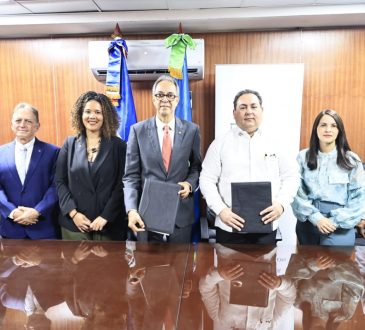 SNS y Sanar una Nación acuerdan fortalecer servicios médicos en la región sur