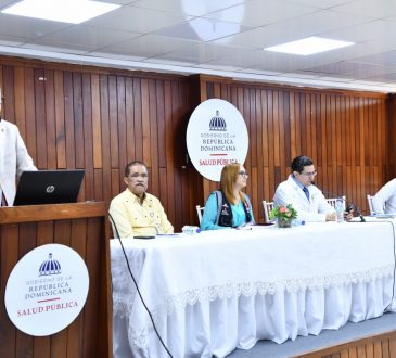 Salud Pública impulsa concientización para profesionales del sector