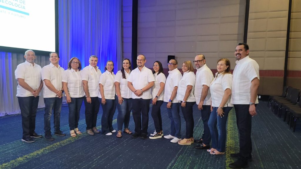 Especialistas de 12 naciones compartieron sus experiencias en el XXVI Congreso de la SDOG Especialistas de 12 naciones compartieron sus experiencias en el XXVI Congreso de la SDOG