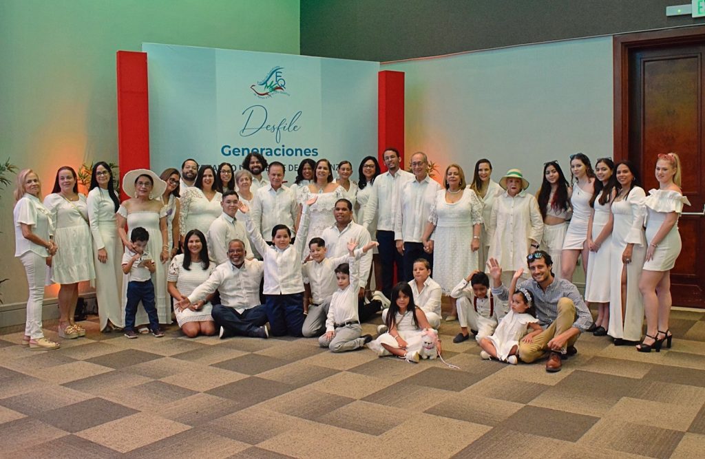 FUNDOFQ realizó su 'Desfile de Generaciones' en apoyo a pacientes con fibrosis quística FUNDOFQ realizó su 'Desfile de Generaciones' en apoyo a pacientes con fibrosis quística