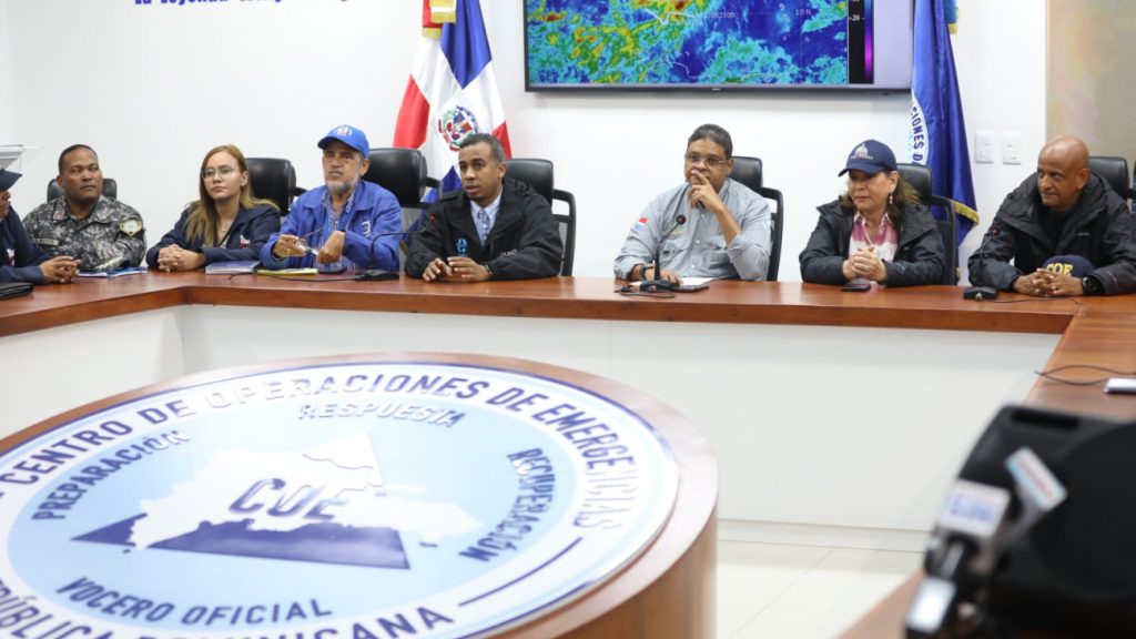COE ratifica alerta roja para 25 provincias durante el paso de la tormenta Franklin