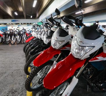Sistema 9-1-1 entregó 50 nuevas motocicletas a la DIGESETT para fortalecer seguridad vial