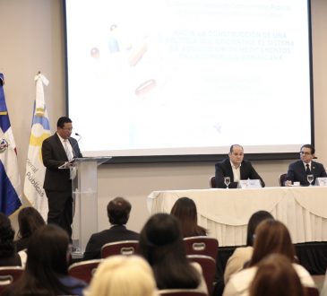 DGCP y sector salud discuten creación de una ley especial de medicamentos
