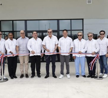 Presidente Abinader inauguró Hospital Municipal Verón, en La Altagracia