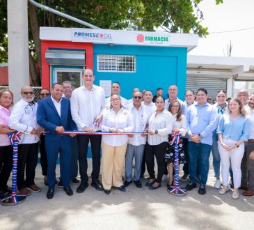 Promese/CAL inauguró dos nuevas farmacias en Santiago