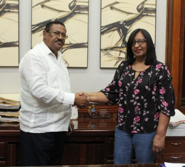 Dra. Mabel Jones asume dirección del Hospital Robert Reid Cabral