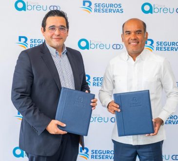Seguros Reservas habilita cobertura para cirugía robótica de última generación