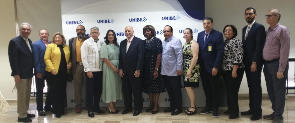 Dr. William Pinsky conversó sobre la asignación de plazas para residentes en USA en la UNIBE