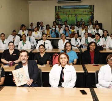 Hospital Reid Cabral capacitó a residentes en atención salud integral a adolescentes